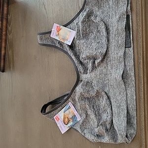 NWT Hanes sports bra g196